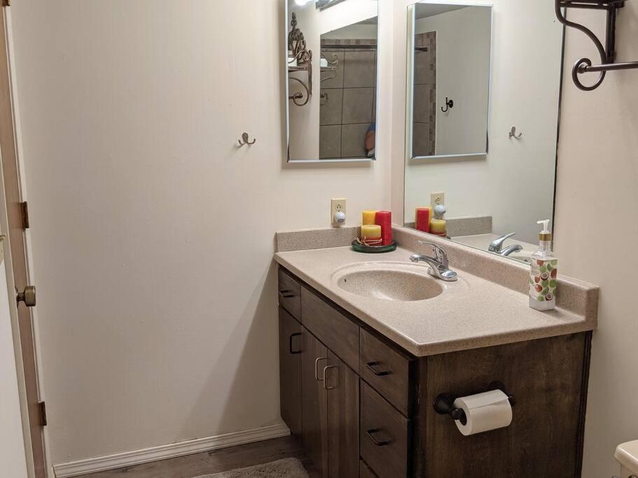 Appartamento Corner Lake Getaway Bella Vista Esterno foto