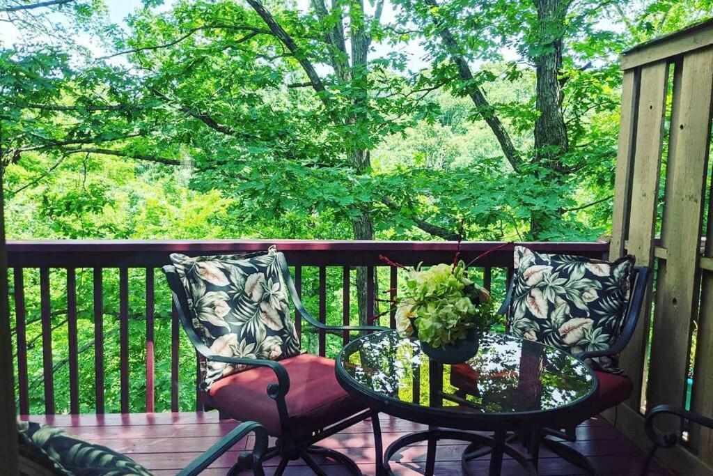 Appartamento Corner Lake Getaway Bella Vista Esterno foto