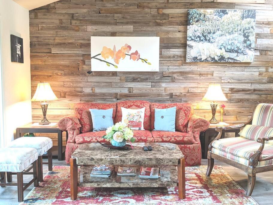 Appartamento Corner Lake Getaway Bella Vista Esterno foto